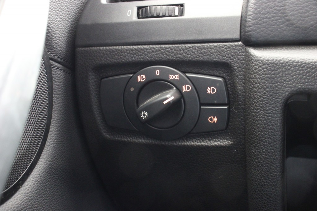 BMW-1-SERIE-118i EffDyn. Ed. Business Line Ultimate Edition - Panorama, Navi, Clima, Leer, Dakraam