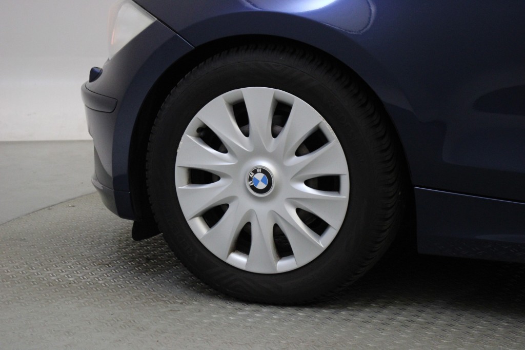 BMW-1-SERIE-118i EffDyn. Ed. Business Line Ultimate Edition - Panorama, Navi, Clima, Leer, Dakraam