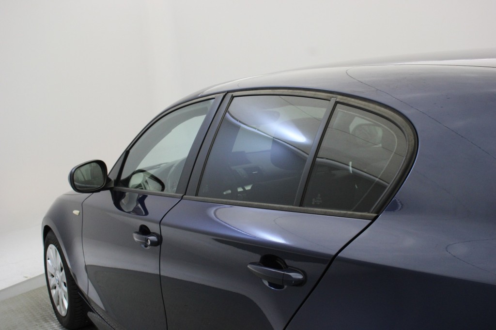 BMW-1-SERIE-118i EffDyn. Ed. Business Line Ultimate Edition - Panorama, Navi, Clima, Leer, Dakraam