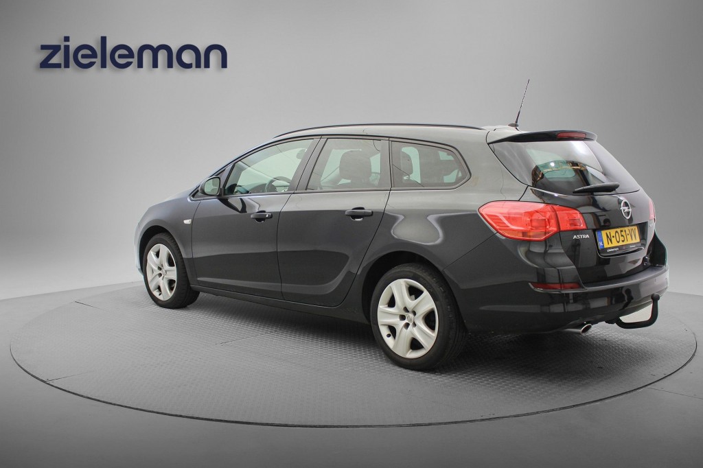 OPEL-ASTRA-Sportstourer 1.4 Turbo Edition - Airco, PDC, Trekhaak