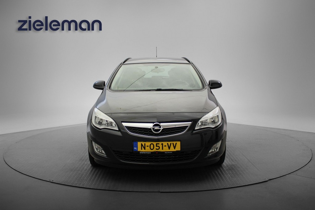OPEL-ASTRA-Sportstourer 1.4 Turbo Edition - Airco, PDC, Trekhaak