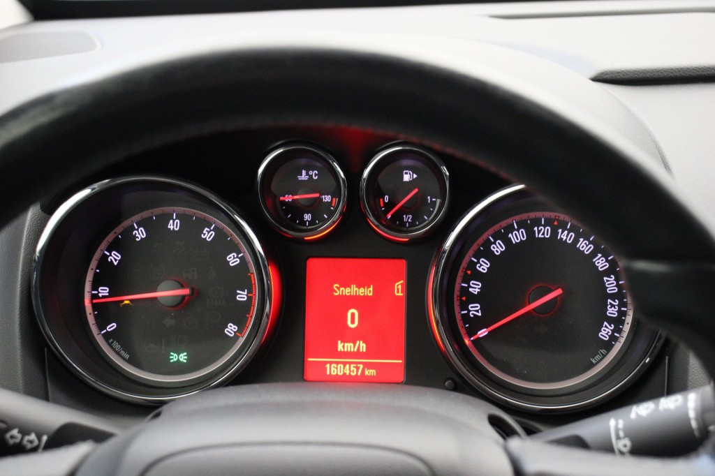 OPEL-ASTRA-Sportstourer 1.4 Turbo Edition - Airco, PDC, Trekhaak