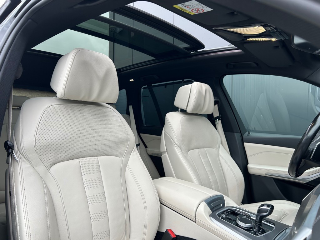 BMW-X5-xDrive45e M Sport Pano Comf.stoel HUD ACC Carplay Sfeerlicht Trekhaak