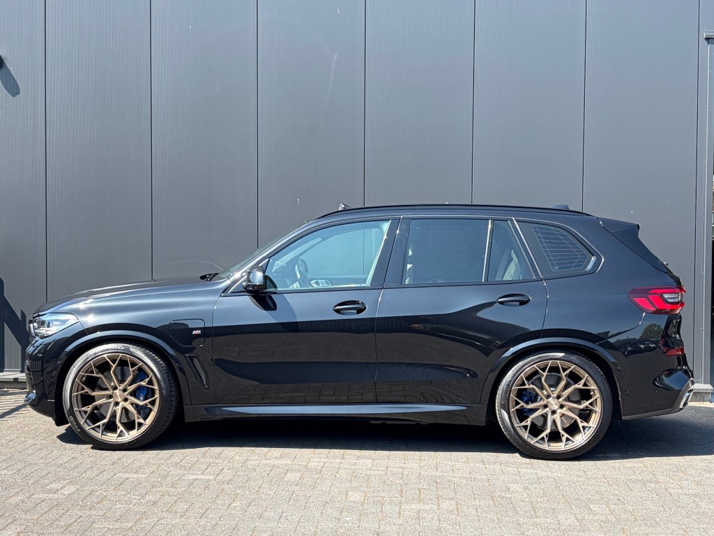 BMW-X5-xDrive45e M Sport Pano Comf.stoel HUD ACC Carplay Sfeerlicht Trekhaak