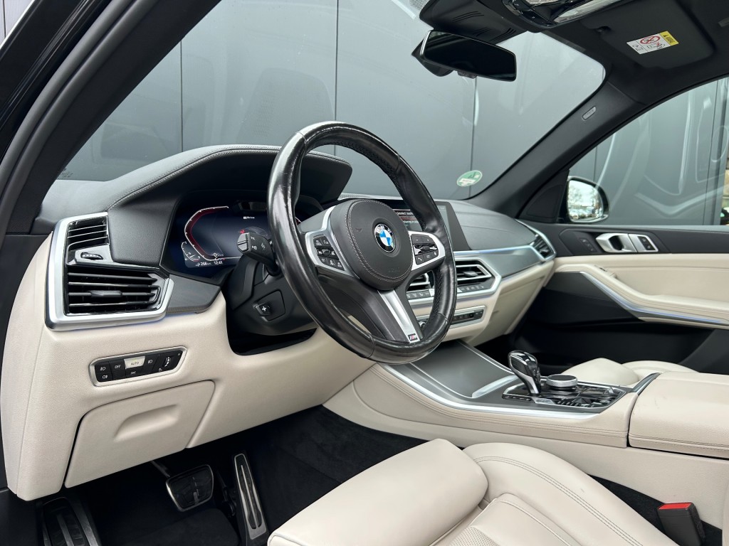 BMW-X5-xDrive45e M Sport Pano Comf.stoel HUD ACC Carplay Sfeerlicht Trekhaak