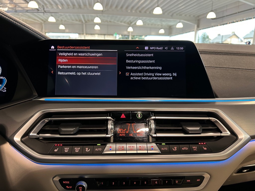 BMW-X5-xDrive45e M Sport Pano Comf.stoel HUD ACC Carplay Sfeerlicht Trekhaak