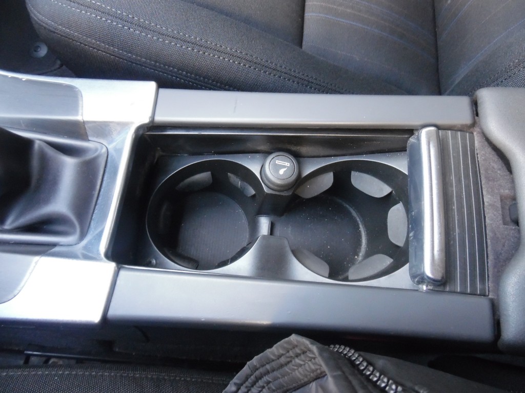 VOLVO-V60-1.6 T3 MOMENTUM