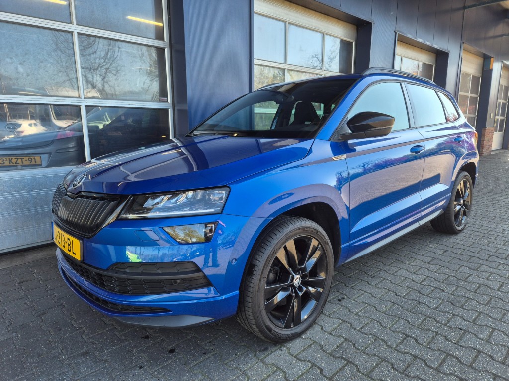 SKODA-KAROQ-1.5 TSI ACT Sportline Business, Automaat, PANO, Camera, Trekhaak, ACC, VCC, ALL IN Prijs!