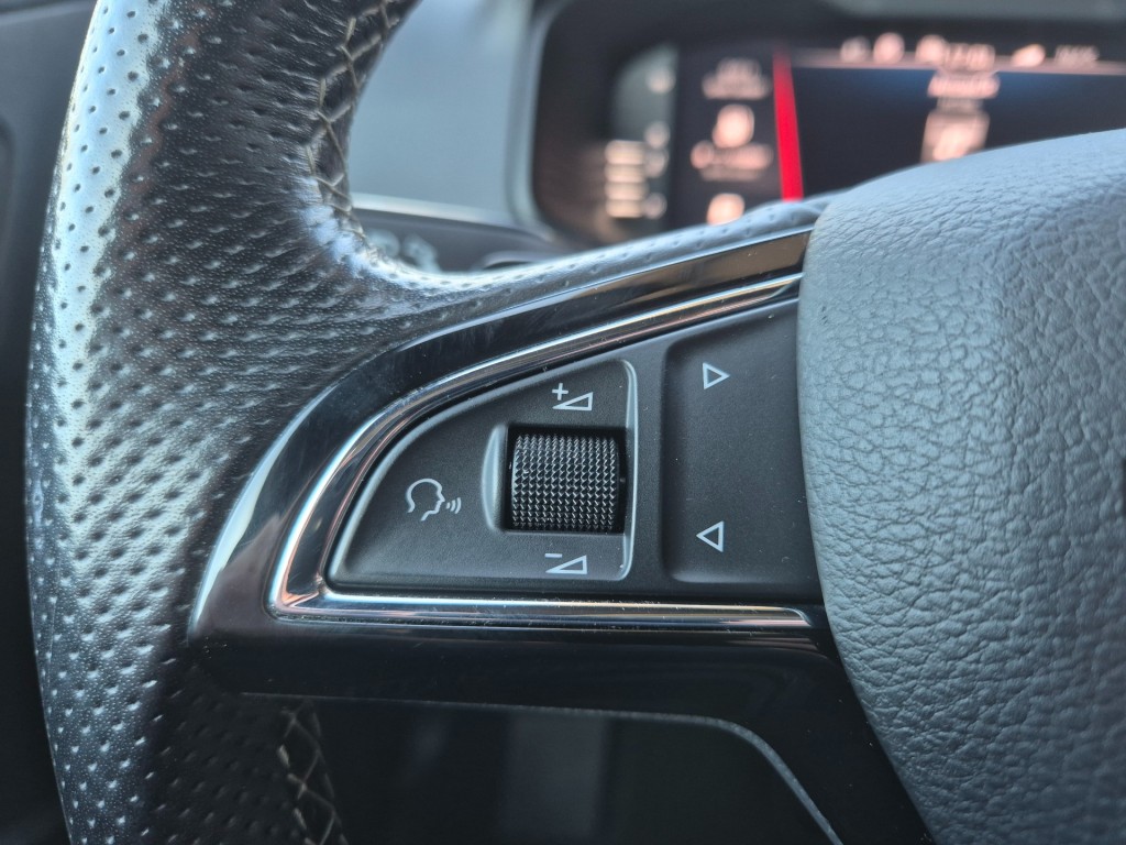 SKODA-KAROQ-1.5 TSI ACT Sportline Business, Automaat, PANO, Camera, Trekhaak, ACC, VCC, ALL IN Prijs!