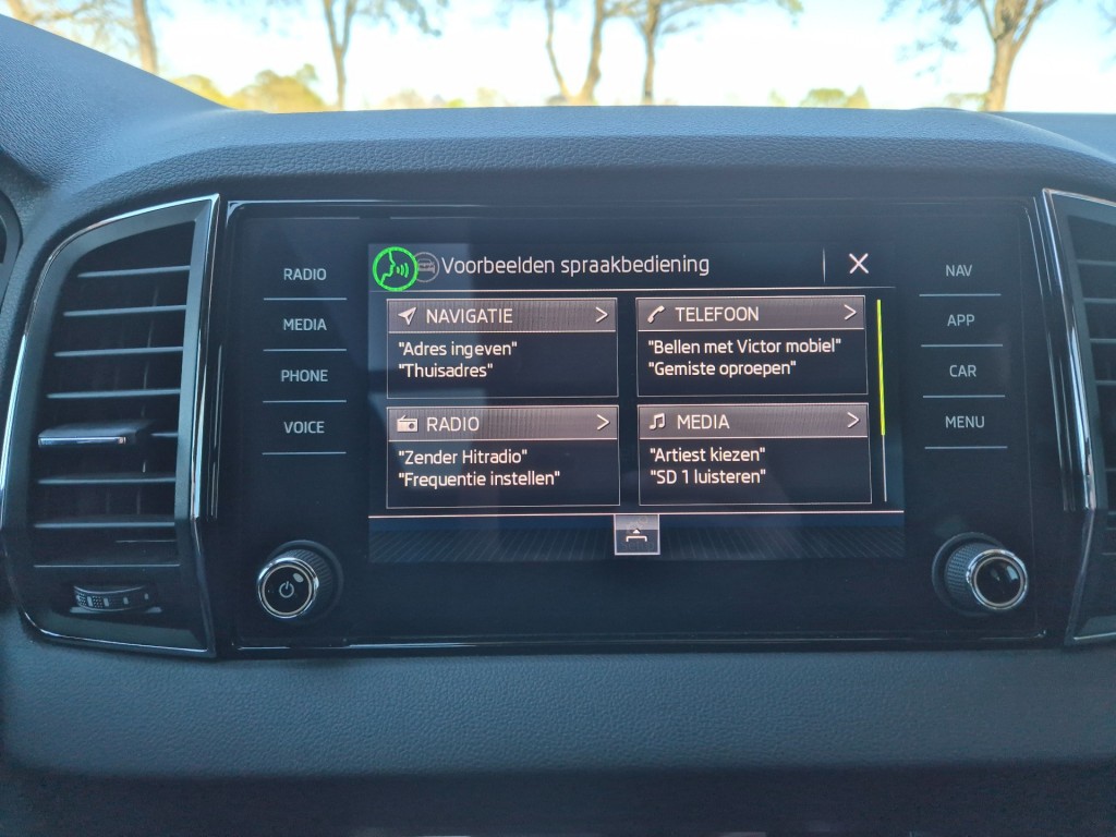 SKODA-KAROQ-1.5 TSI ACT Sportline Business, Automaat, PANO, Camera, Trekhaak, ACC, VCC, ALL IN Prijs!