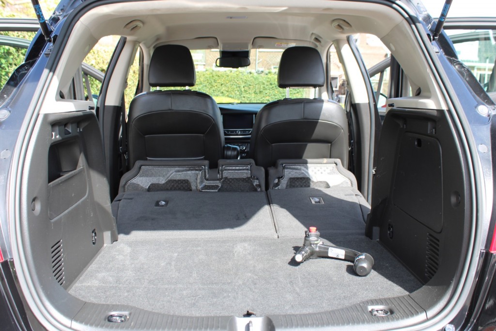 OPEL-MOKKA X-1.4 i 16V Turbo 140 pk Innovation automaat met o.a. trekhaak/parkeersens.navi./e.t,c.