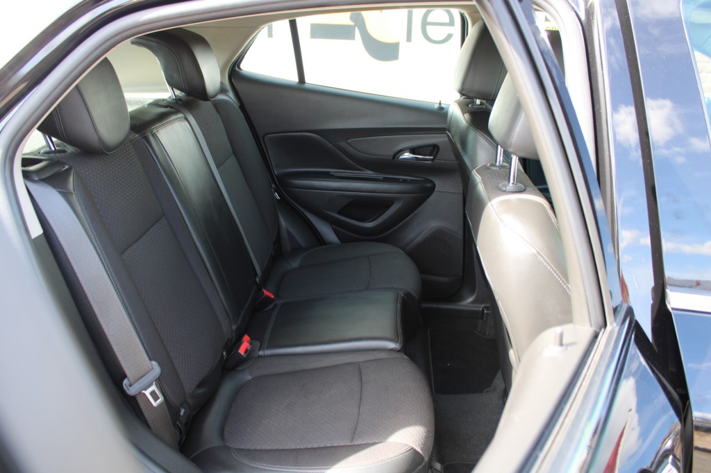 OPEL-MOKKA X-1.4 i 16V Turbo 140 pk Innovation automaat met o.a. trekhaak/parkeersens.navi./e.t,c.