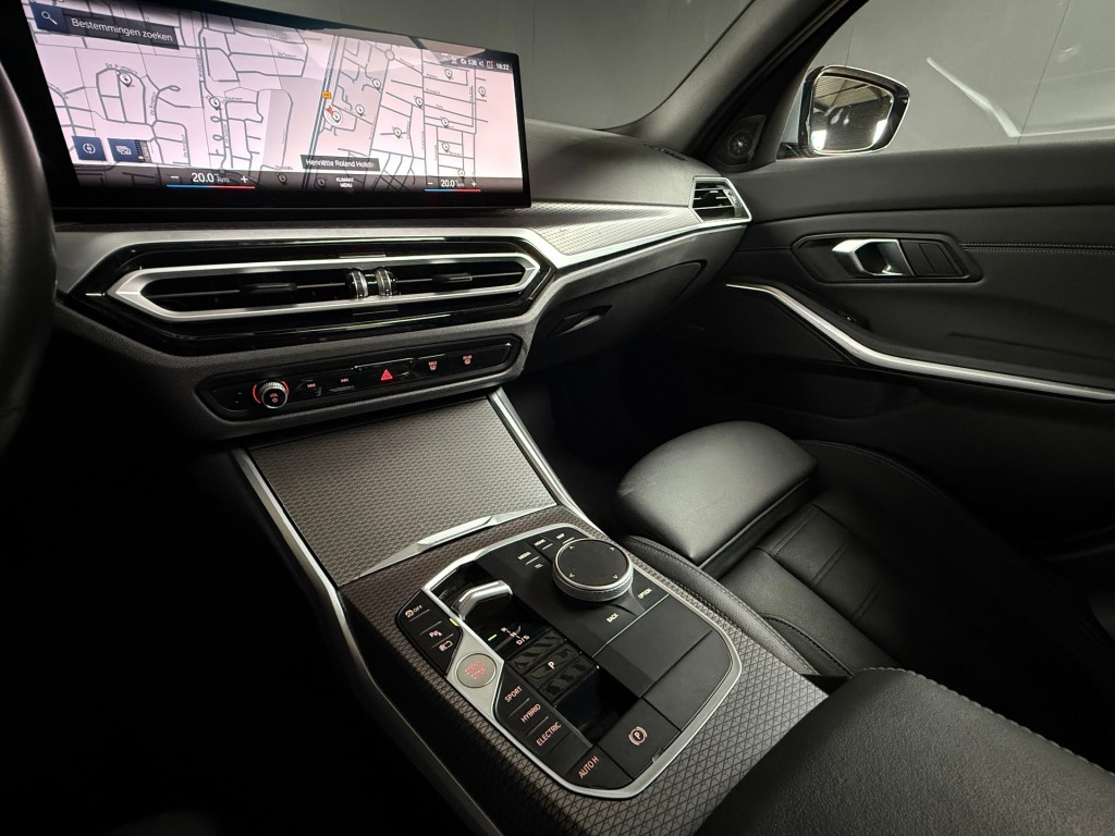 BMW-3-SERIE-Touring 320e M-Sport-Pro Harman Kardon Panorama  Leer Laser Led