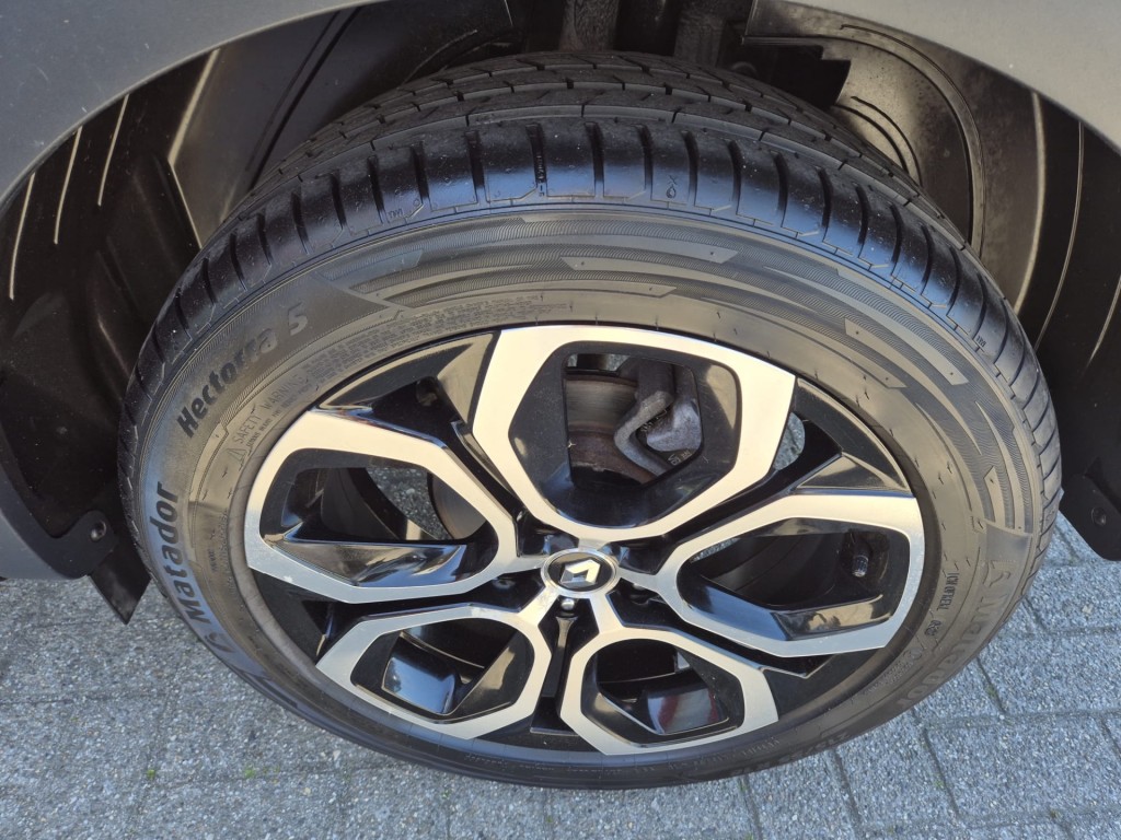RENAULT-ARKANA-1.6 HYBRID E-TECH INTENS AUT. NAVI CAMERA AIRCO CARPLAY