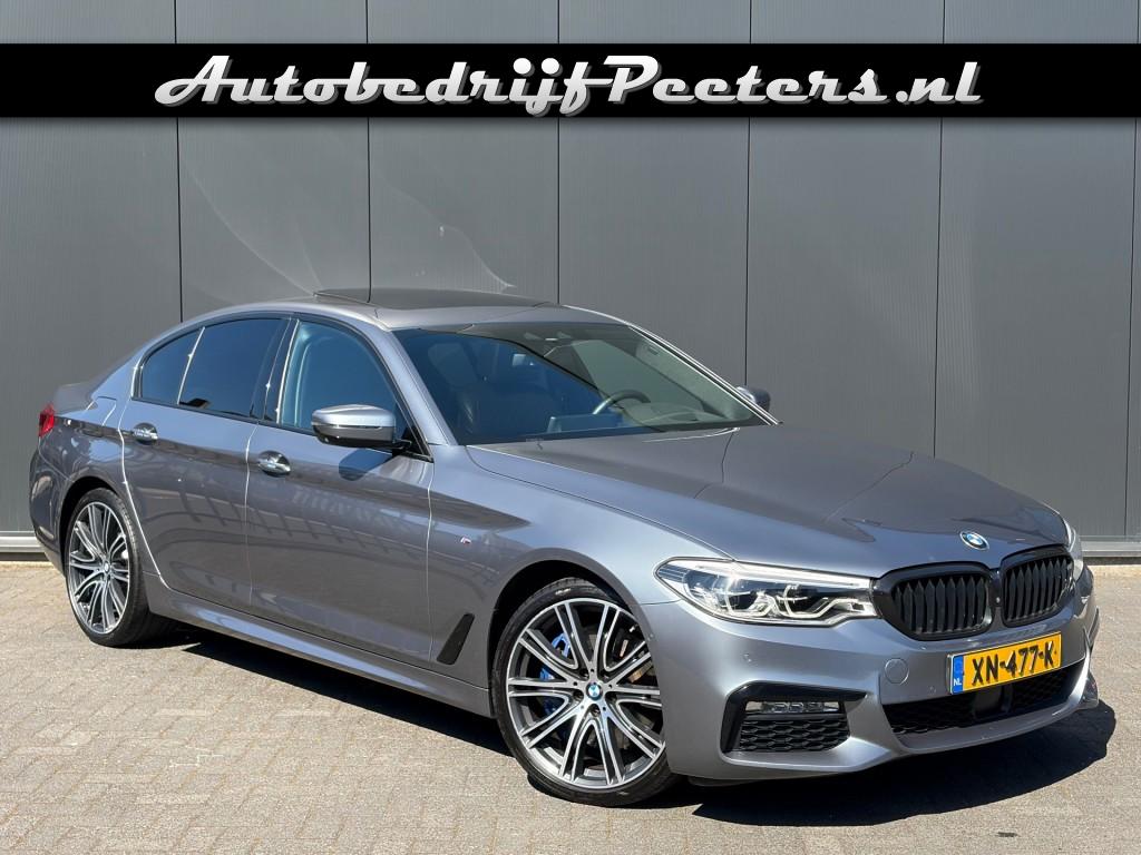BMW-5-SERIE-540i xDrive M Sport S.dak ACC Comf.stoel HUD B&W Sound 360-Camera Softclose