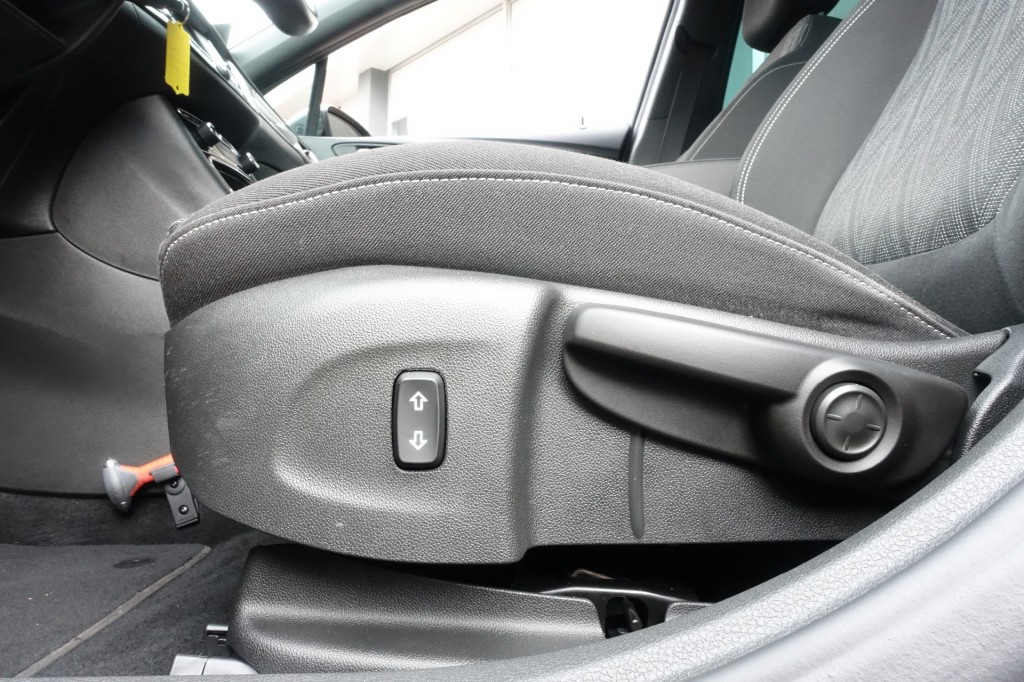 OPEL-ASTRA-1.2 EDITION BLACK 100%NL (All-in prijs)