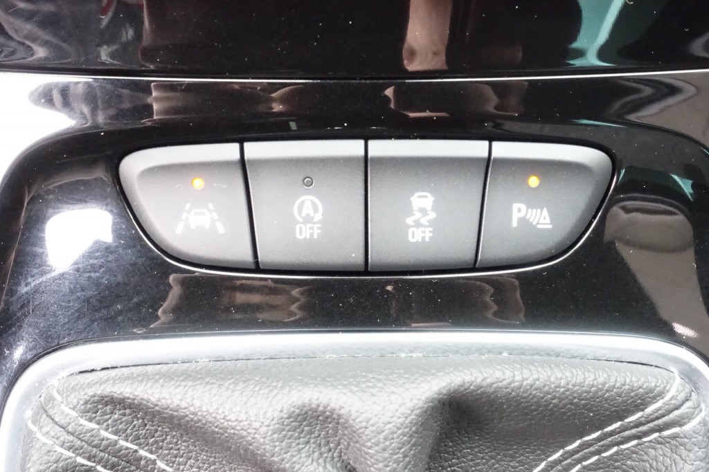 OPEL-ASTRA-1.2 EDITION BLACK 100%NL (All-in prijs)