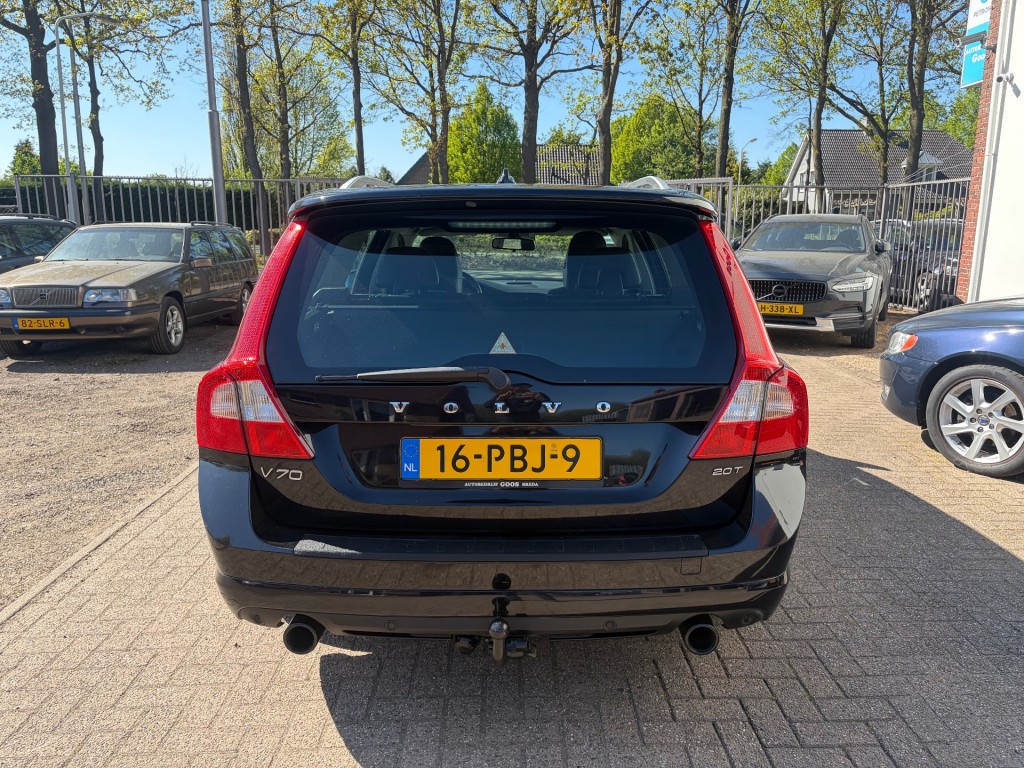 VOLVO-V70-2.0T R-design