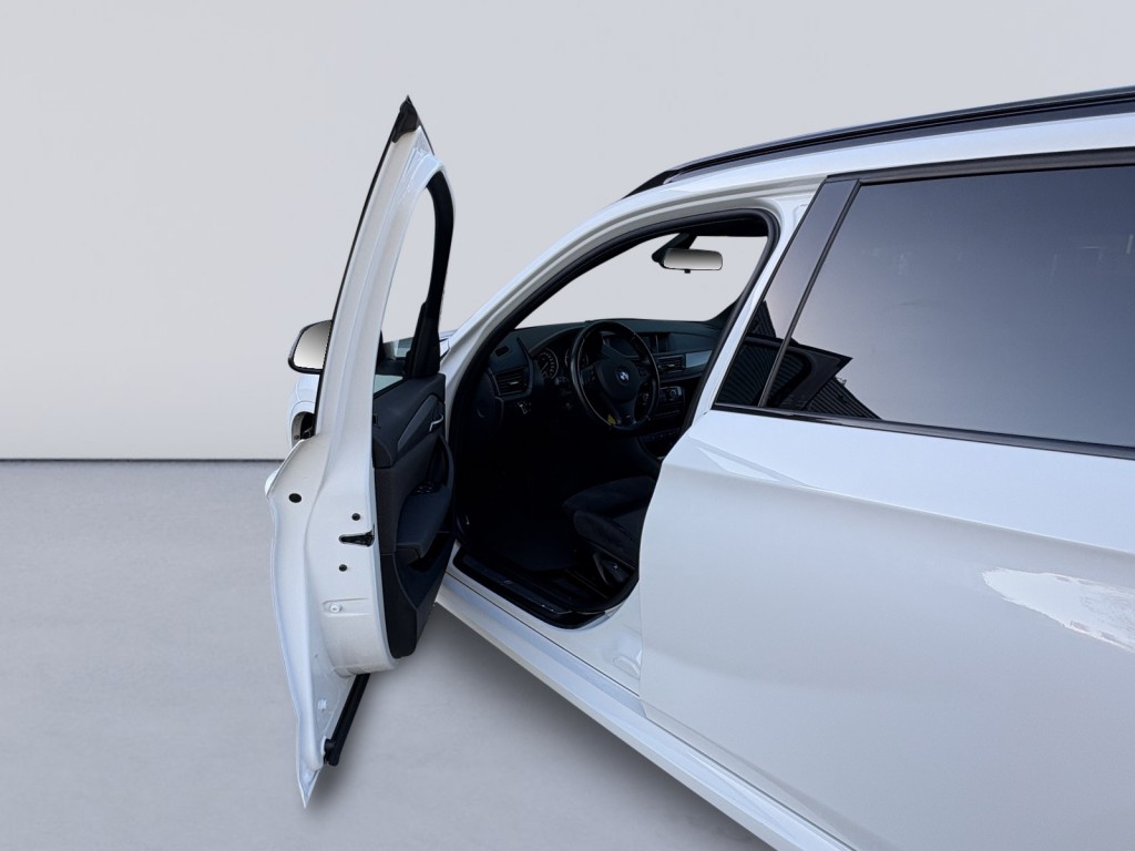 BMW-X1-SDRIVE20I HIGH EXEC.