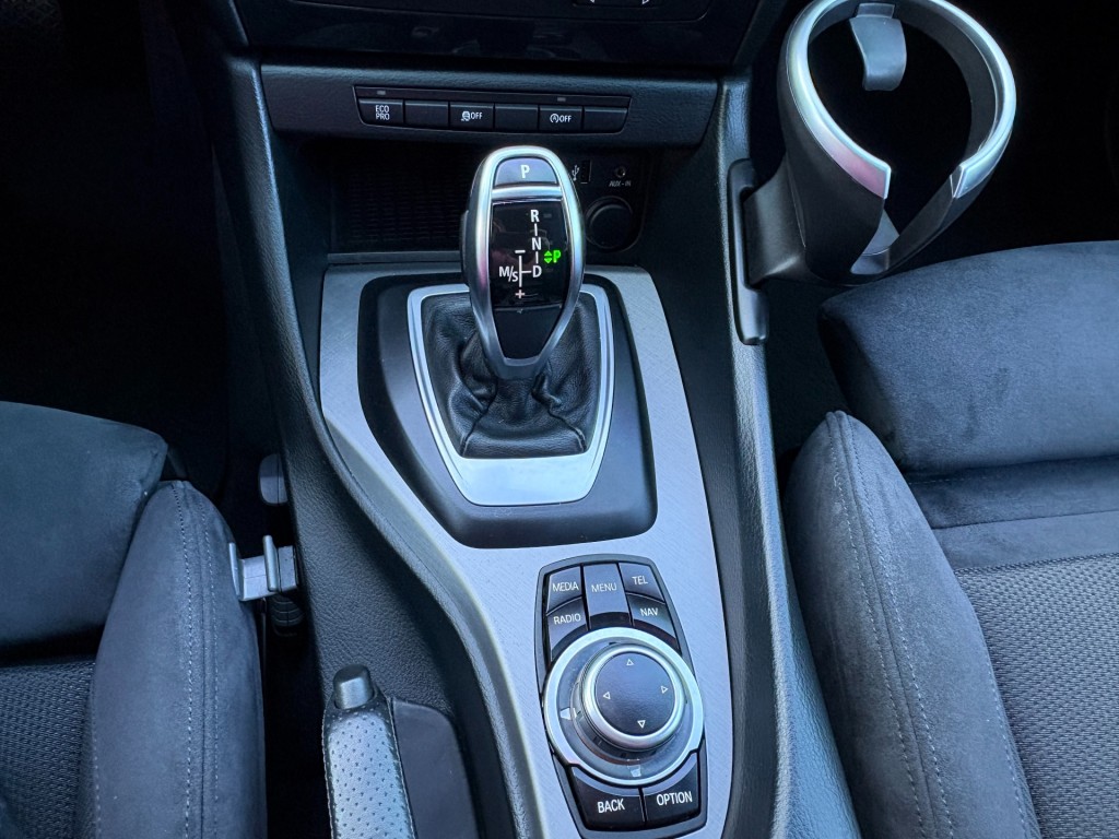 BMW-X1-SDRIVE20I HIGH EXEC.