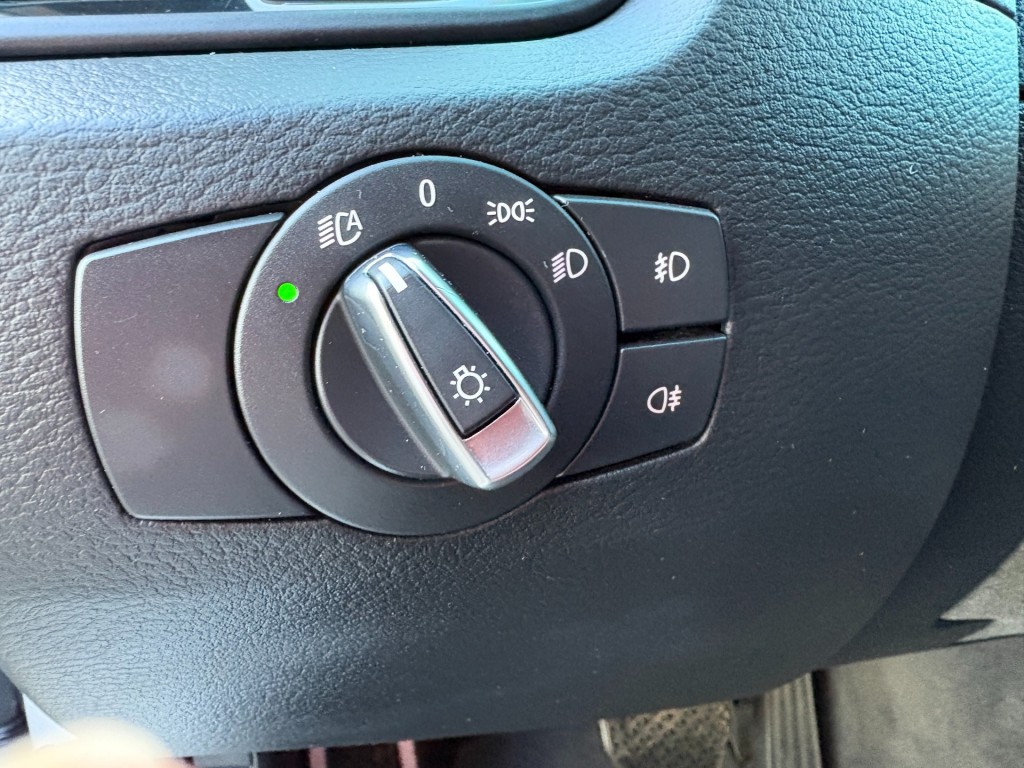BMW-X1-SDRIVE20I HIGH EXEC.