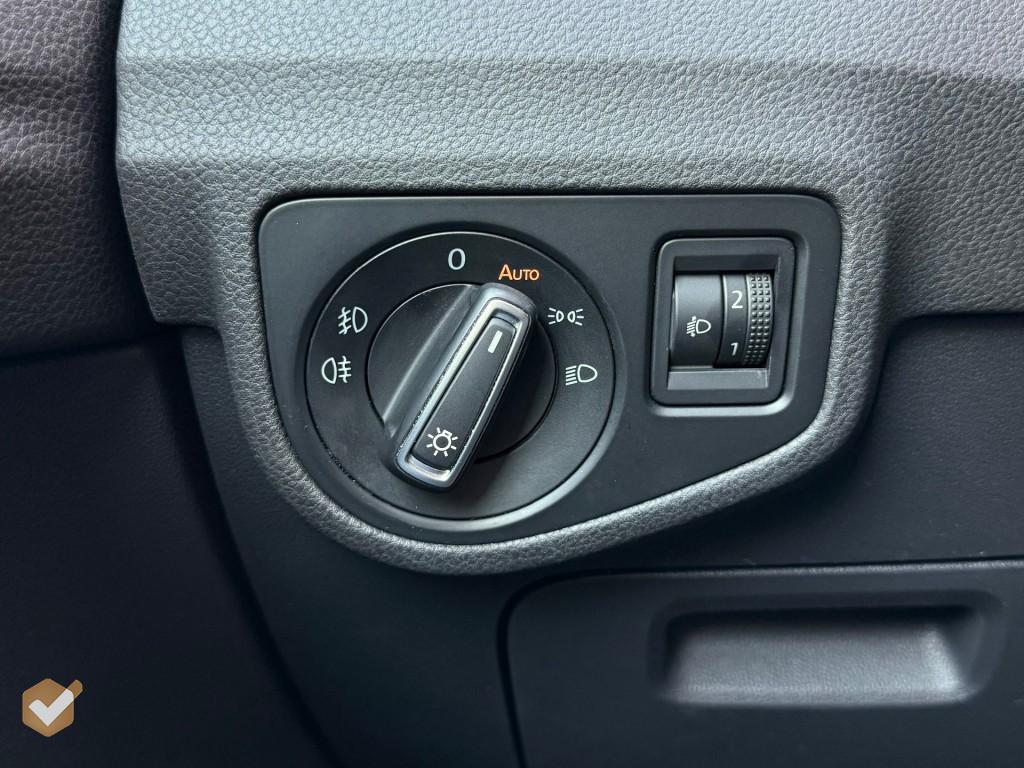 VOLKSWAGEN-GOLF SPORTSVAN-1.4 TSI Highline Automaat NL-Auto *Geen Afl. kosten*