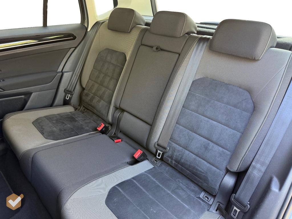 VOLKSWAGEN-GOLF SPORTSVAN-1.4 TSI Highline Automaat NL-Auto *Geen Afl. kosten*
