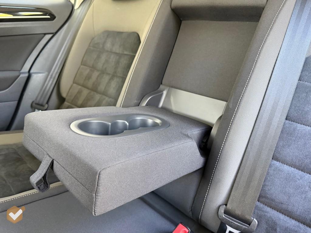 VOLKSWAGEN-GOLF SPORTSVAN-1.4 TSI Highline Automaat NL-Auto *Geen Afl. kosten*