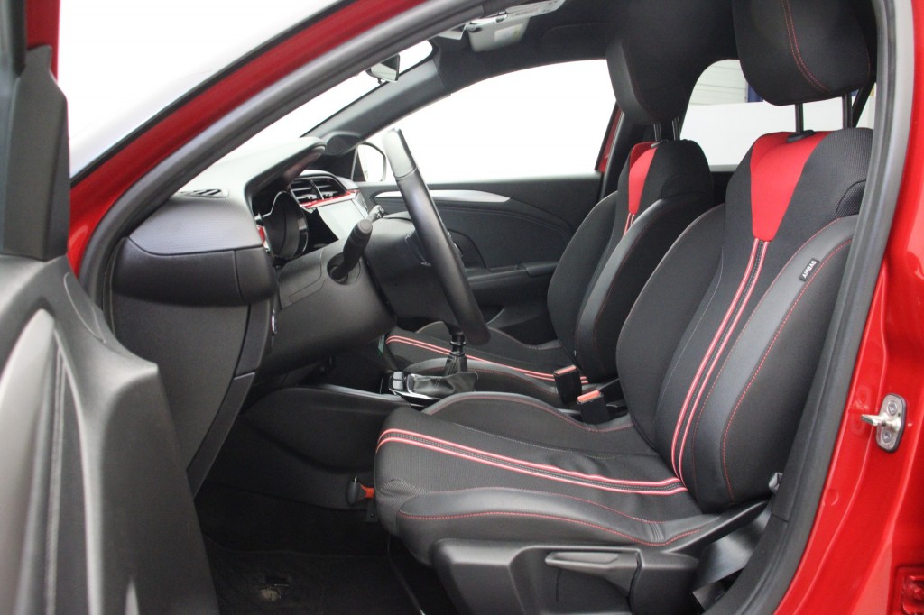 OPEL-CORSA-1.2 GS Line - Carplay, Navi, Cruise, Half Leer