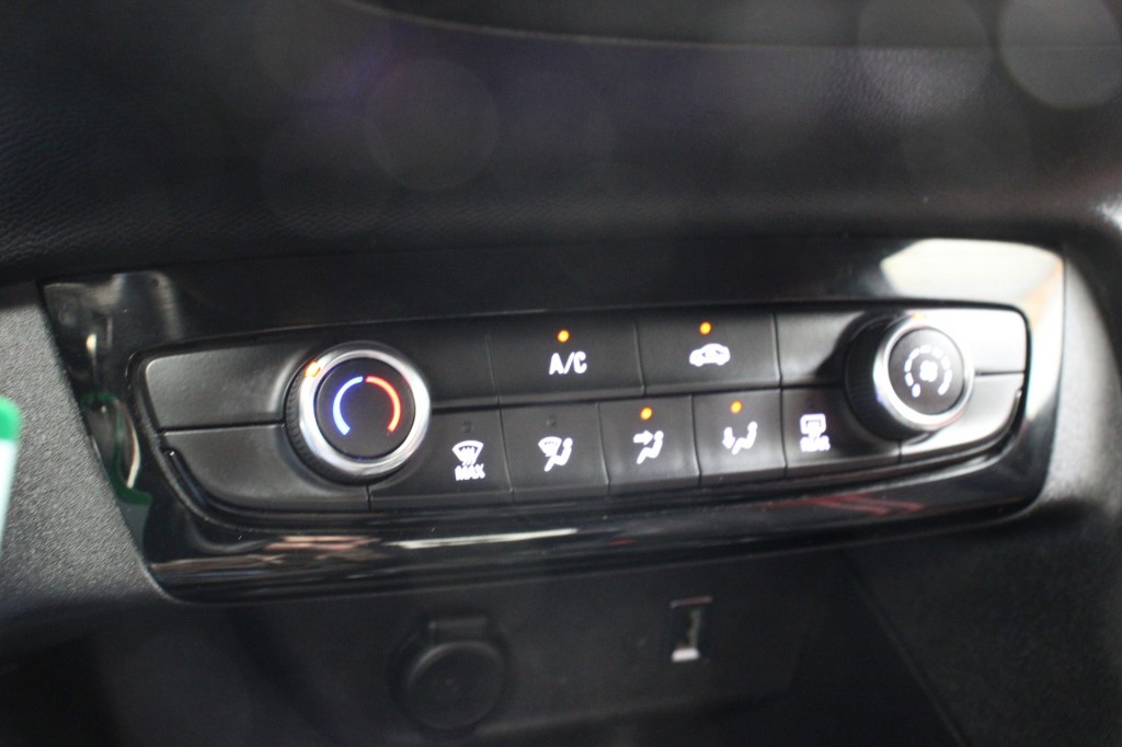 OPEL-CORSA-1.2 GS Line - Carplay, Navi, Cruise, Half Leer