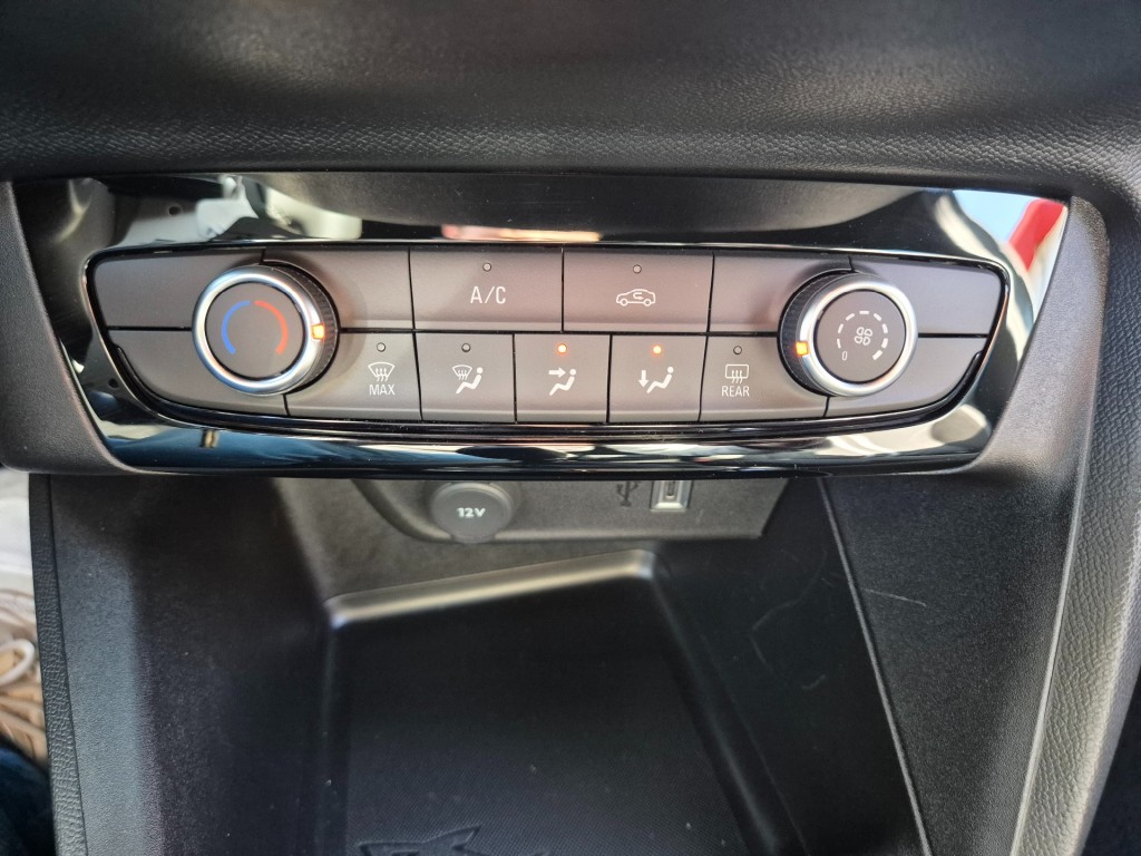 OPEL-CORSA-1.2 TURBO GS CAMERA CARPLAY HALF-LEER LANE-ASSIST CRUISE-CONTROL AIRCO LMV PDC