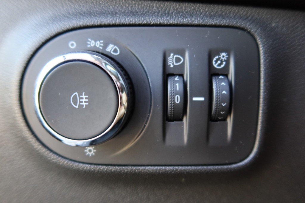 OPEL-ADAM-1.4 Unlimited AUTOMAAT Bruin Leder, Pano dak, Stoel/stuurverwarming