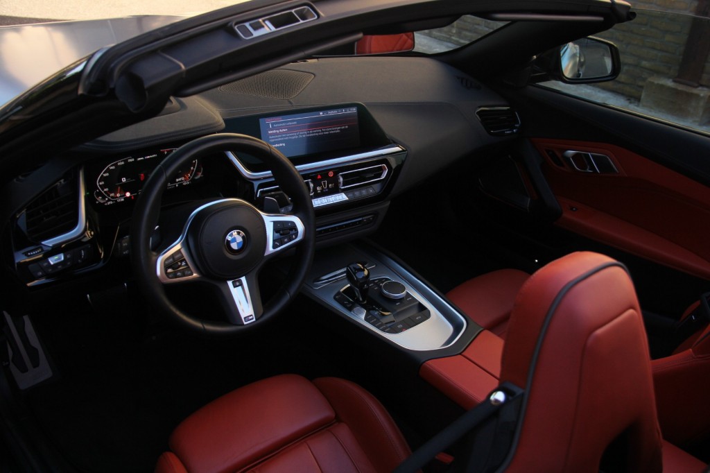 BMW-Z4-M40i Frozen grey  / Top staat / Full options / Dealer onderhouden