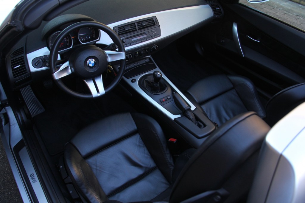 BMW-Z4-3.0Si 265 PK / Top staat / 100% Historie / Handgeschakeld