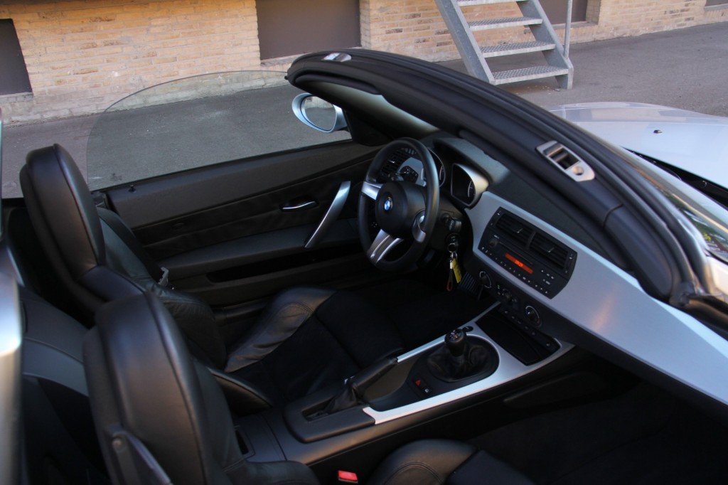 BMW-Z4-3.0Si 265 PK / Top staat / 100% Historie / Handgeschakeld