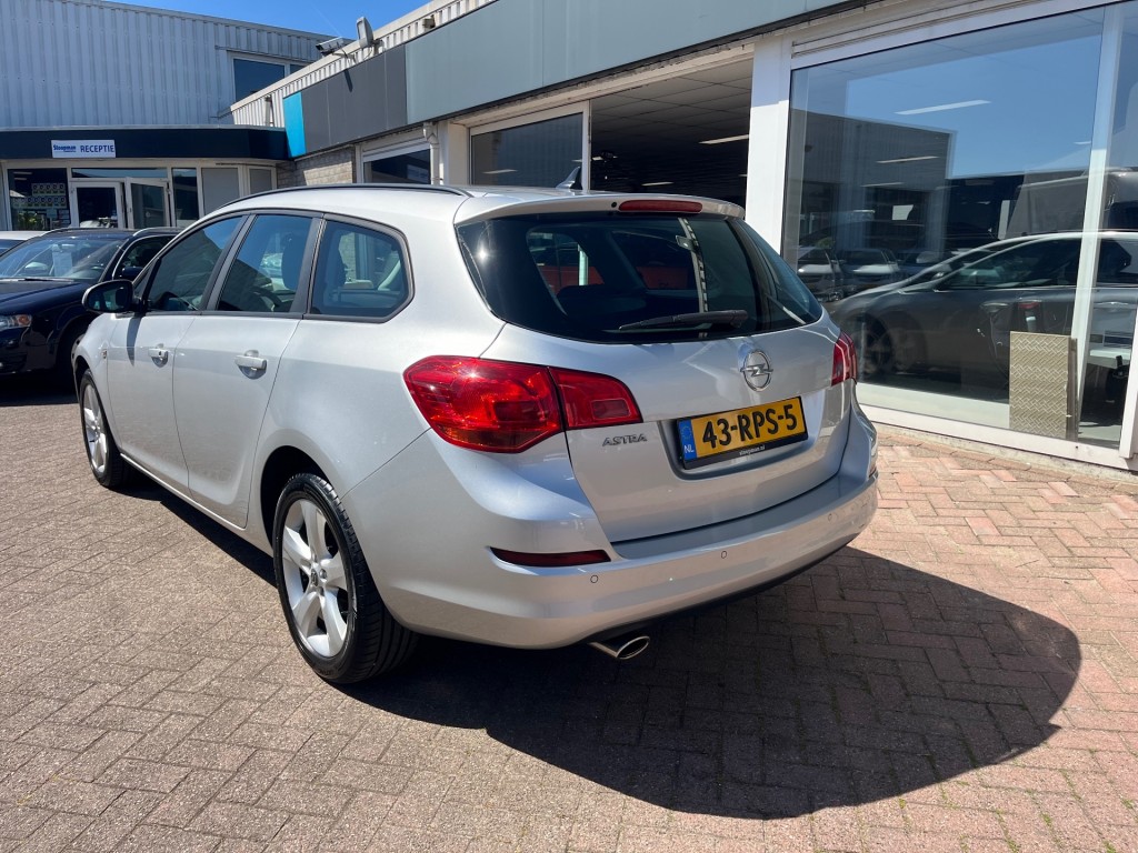 OPEL-ASTRA-1.4 T Edition Airco Cruise Navi PDC