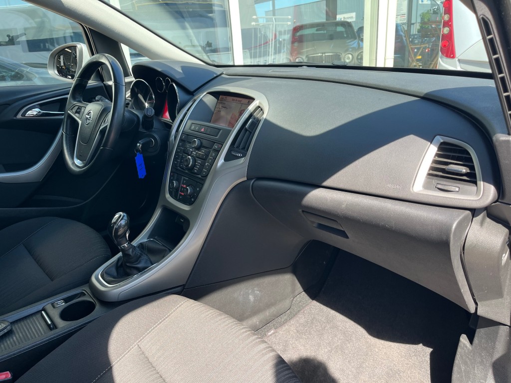 OPEL-ASTRA-1.4 T Edition Airco Cruise Navi PDC