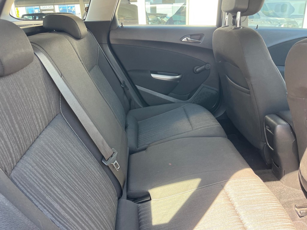 OPEL-ASTRA-1.4 T Edition Airco Cruise Navi PDC