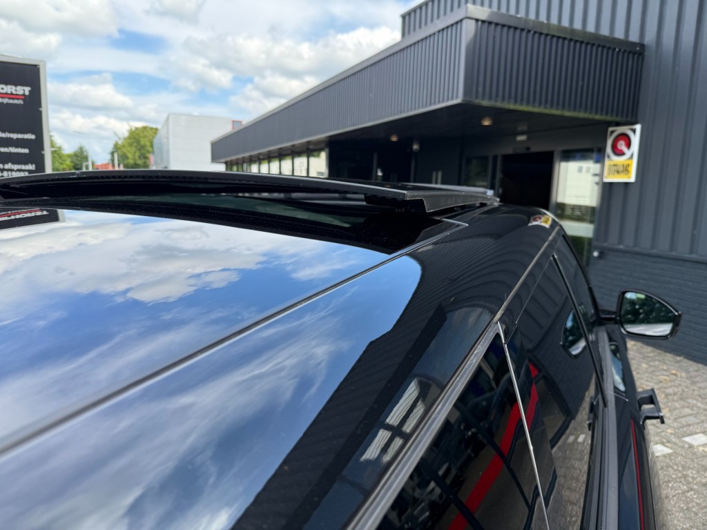 LAND ROVER-RANGE ROVER EVOQUE-P270e Dynamic SE ACC panoramaschuifdak black-pack/360 camera/5jr garantie