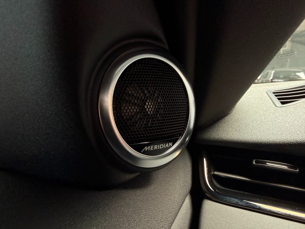 LAND ROVER-RANGE ROVER EVOQUE-P270e Dynamic SE ACC panoramaschuifdak black-pack/360 camera/5jr garantie
