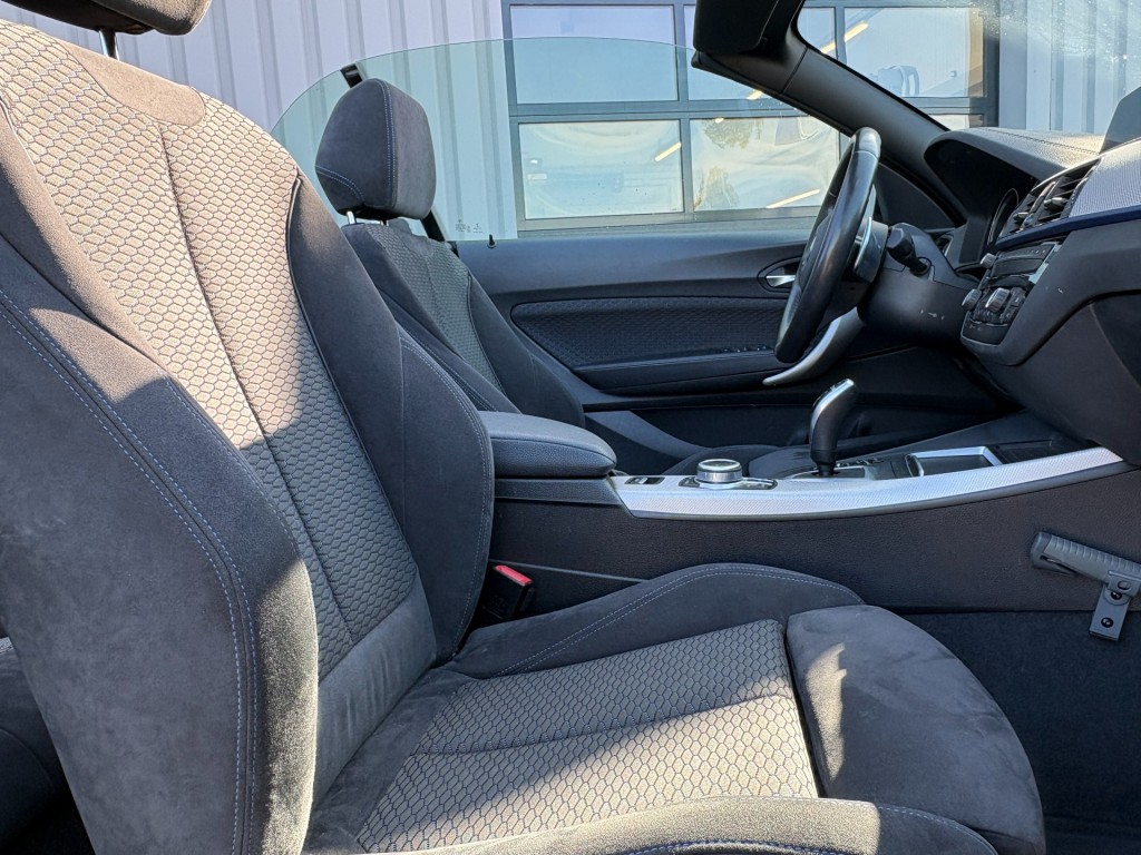 BMW-2-SERIE-220I High Executive M-sport I Alcantara I Navi All-in prijs!