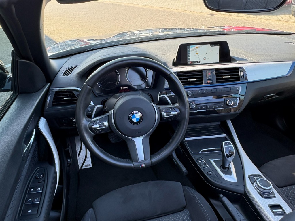 BMW-2-SERIE-220I High Executive M-sport I Alcantara I Navi All-in prijs!
