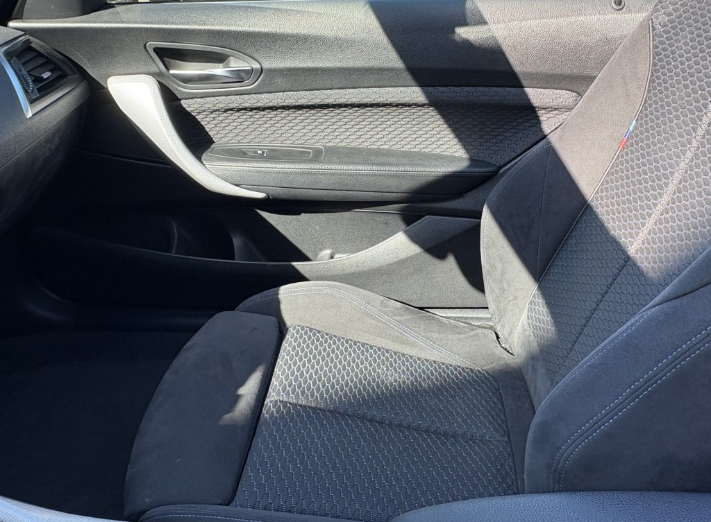 BMW-2-SERIE-220I High Executive M-sport I Alcantara I Navi All-in prijs!