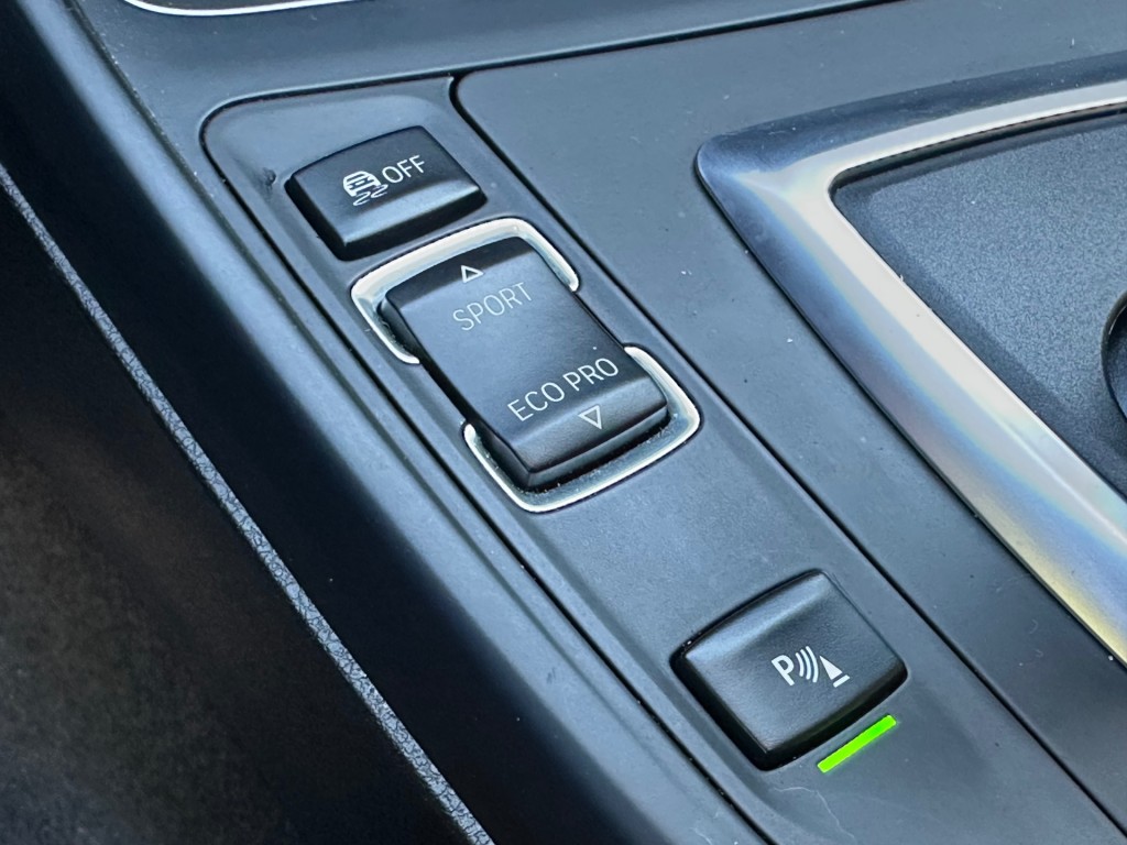 BMW-1-SERIE-118I High Executive Automaat Navi Camera Leer Trekhaak