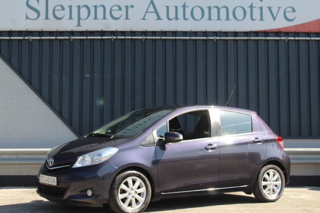 TOYOTA-YARIS-1.0 VVT-i Tendance/ Airco/ Nette Auto /Weinig Kilometers!!