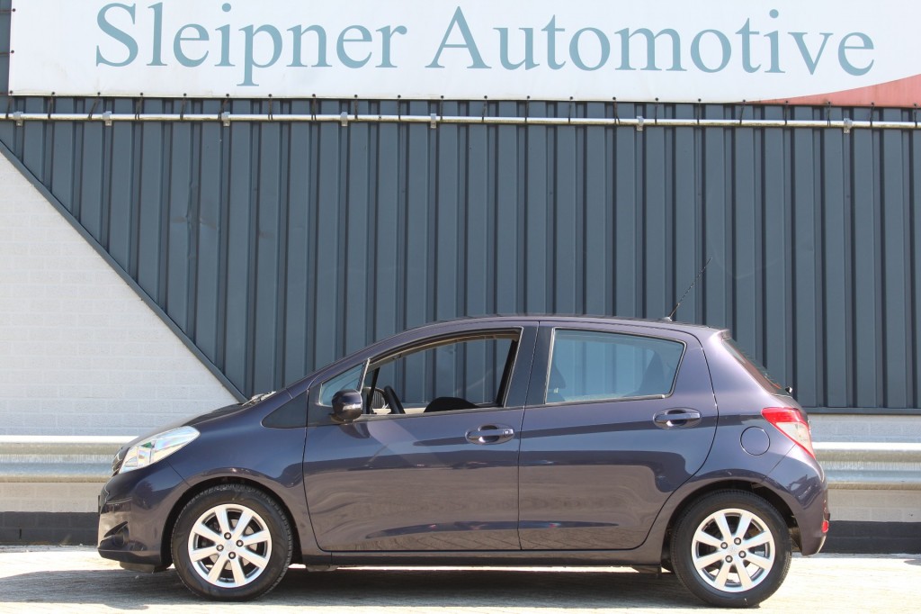 TOYOTA-YARIS-1.0 VVT-i Tendance/ Airco/ Nette Auto /Weinig Kilometers!!
