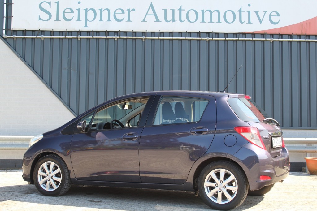 TOYOTA-YARIS-1.0 VVT-i Tendance/ Airco/ Nette Auto /Weinig Kilometers!!