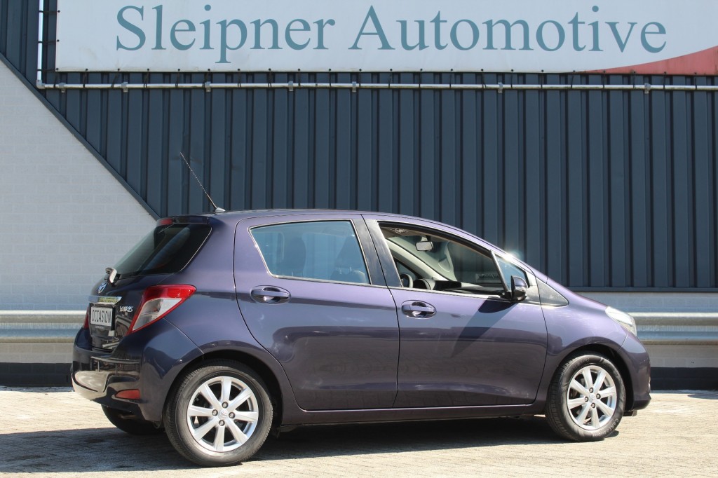 TOYOTA-YARIS-1.0 VVT-i Tendance/ Airco/ Nette Auto /Weinig Kilometers!!