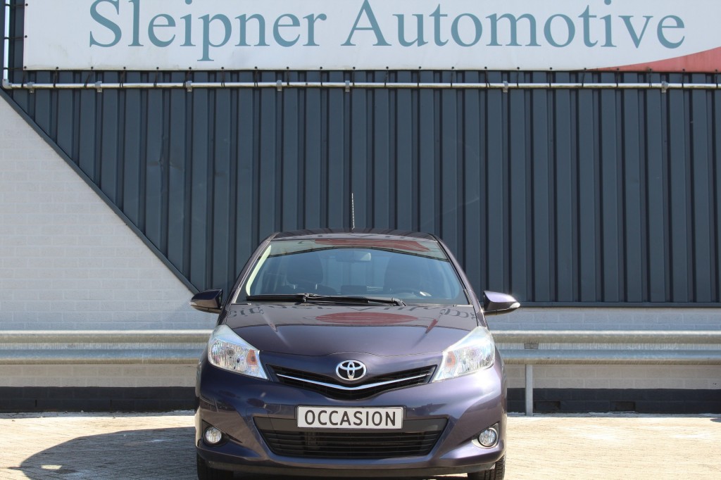 TOYOTA-YARIS-1.0 VVT-i Tendance/ Airco/ Nette Auto /Weinig Kilometers!!
