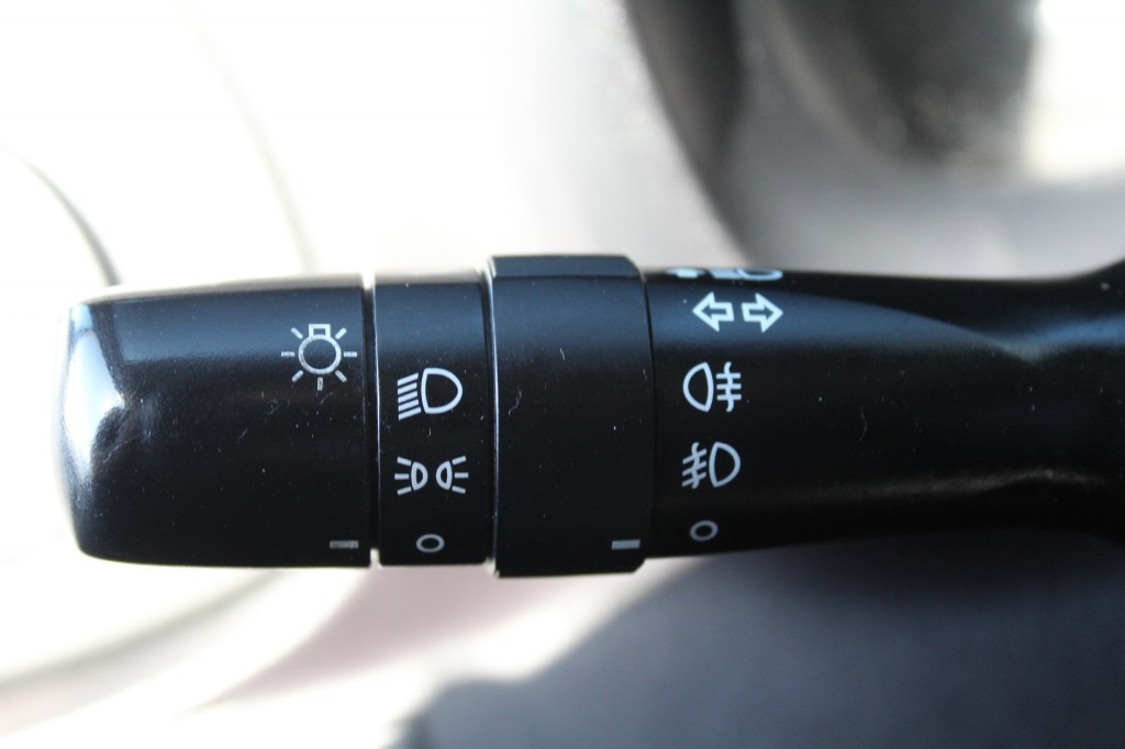 TOYOTA-YARIS-1.0 VVT-i Tendance/ Airco/ Nette Auto /Weinig Kilometers!!